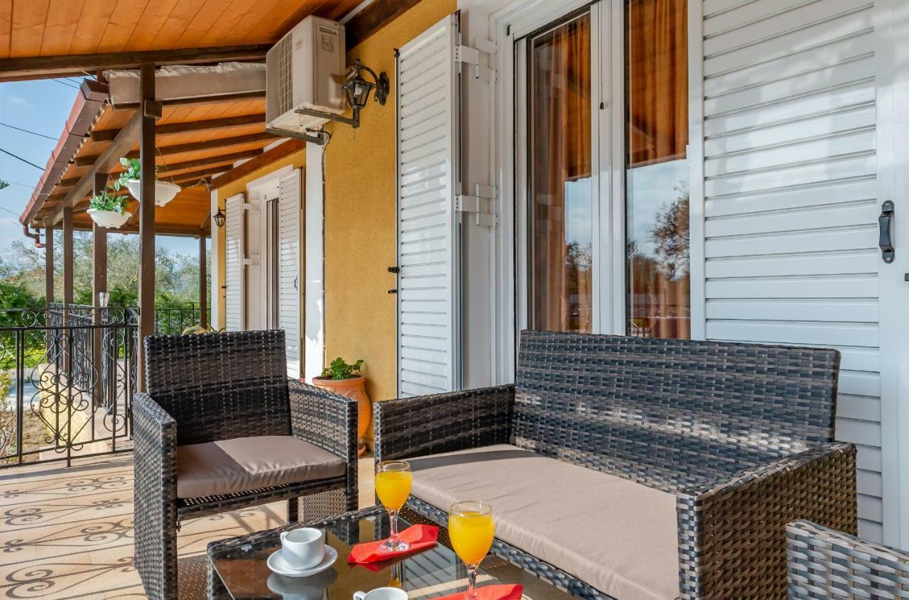 Toscana Villas Gaitani ภายนอก รูปภาพ